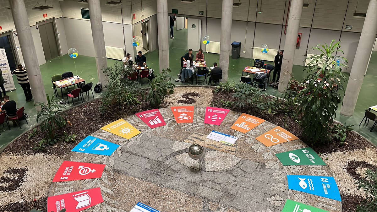 iColectiva's tweet photo. 📍Segunda píldora formativa, “Mirando alrededor”
➡️Parte del equipo de @CemosaOficial explican al alumnado como han pasado del trabajo manual al trabajo colaborativo y la descentralización
#HackathonTalentoCEMOSA
@CemosaOficial
#talento #talentoCEMOSA @CanalUGR #Granada https://t.co/l3iIdTWVX2