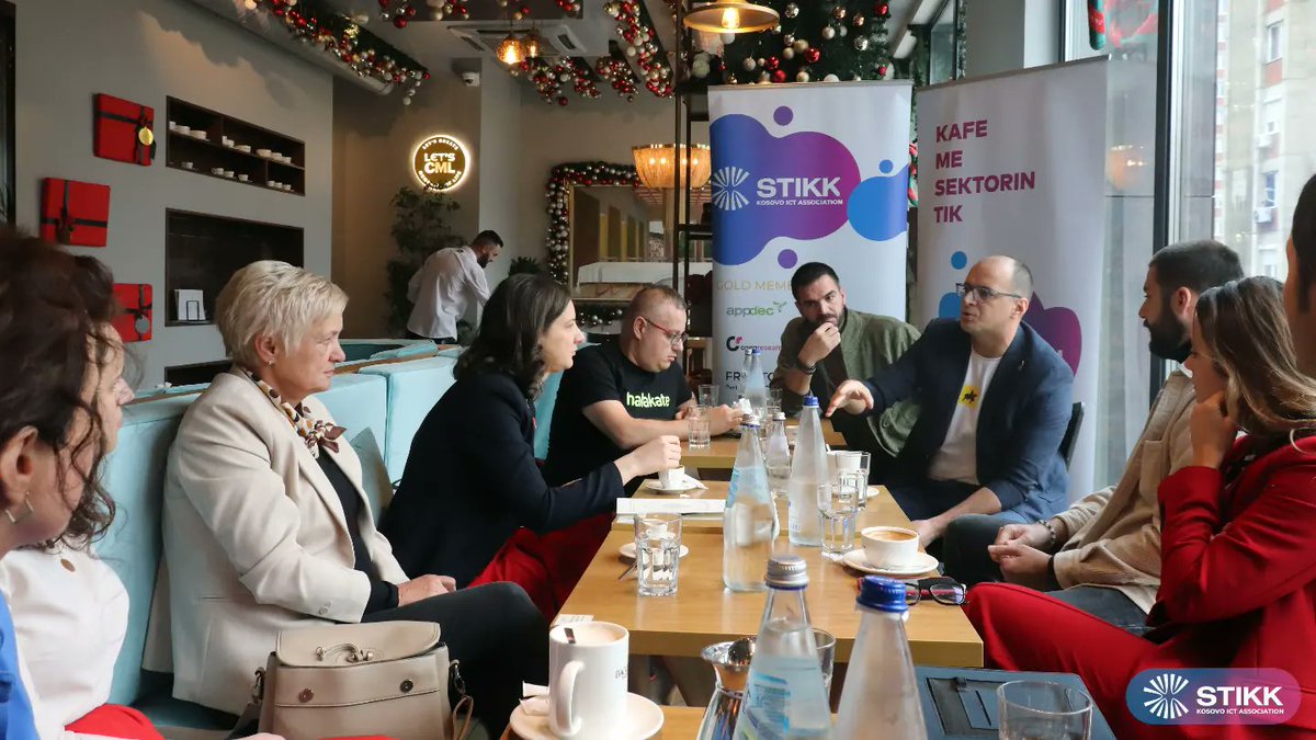 STIKK_KS's tweet photo. 📍 Martech #8 - Kafe mengjesi midis anetareve te STIKK dhe ministres se ekonomise @Artane_R

Me ministren biseduam per perspektiven e sektorit TIK te Kosoves dhe sfidat me te cilat perballen kompanite te cilat kane nevoje te adresohen permes institucioneve te Qeverise. https://t.co/BdFNVmOPyG