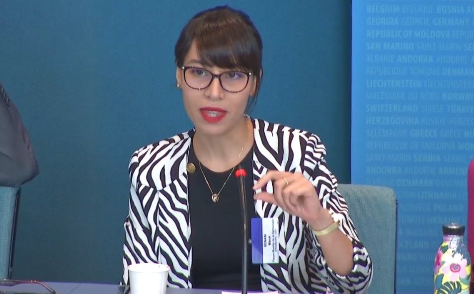 debatingeurope's tweet photo. 🌱 Grassroots organisation *can* make a difference, stresses @AfricaEuropeFdn Youth Advisor @benanimanal2 

💬 "If you want the politicians to listen to you, you have to show them that you're doing something on the ground."
#CoE_WFD #FutureOfDemocracy https://t.co/Wbox6kybQo