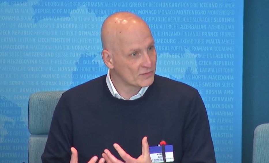 debatingeurope's tweet photo. 🗨️ Addressing a question from 🇨🇭 youth delegate Lou Rissle, our Founder Adam Nyman (@nymanista) argues for the "need to live in reality, not a dream world. Work in the system, and once you're inside it, you can create change."
#CoE_WFD #FutureOfDemocracy https://t.co/dBqX3oESQv
