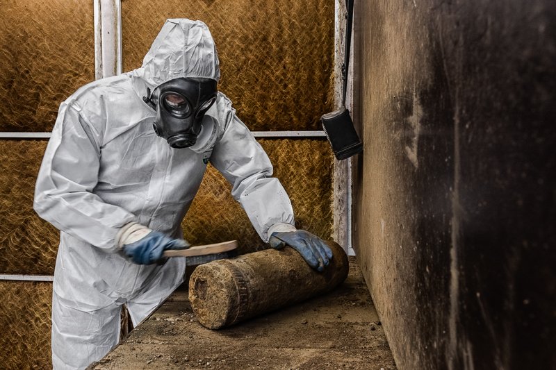 IAlderman's tweet image. Autumn, France &amp;amp; Belgium,#ironharvest time again. Year on year, thousands of unexploded #WW1 shells emerge from the ground. Also a consequence of every war fought since and likely those to come; the message of forward-looking @recoveringthepast #photoexhibition