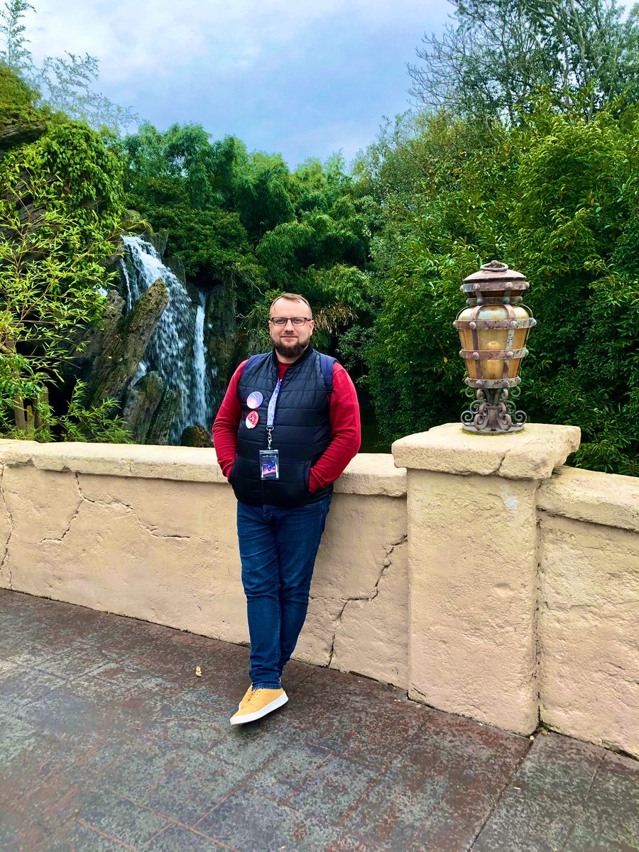 À Disneyland Paris à côté de l’attraction « pirates des Caraïbes »