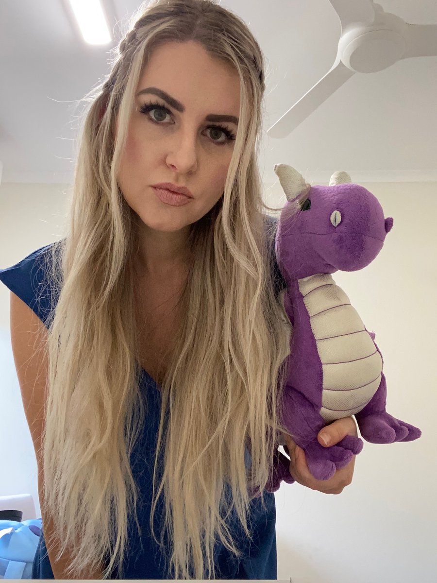 Feetiesweetie8's tweet photo. Anyone out there interested in seeing some cheeky roleplay…. Khaleesi likes to play too 😈😜  Free subscriptions on onlyfans jump on have a look and msg me for more xxx roleplay ❤️ https://t.co/OkUdZ3t1IB
#onlyfansbabe #onlyfansFree #roleplaying #dressup #GameofThrones https://t.co/7Qm6MztQ1d