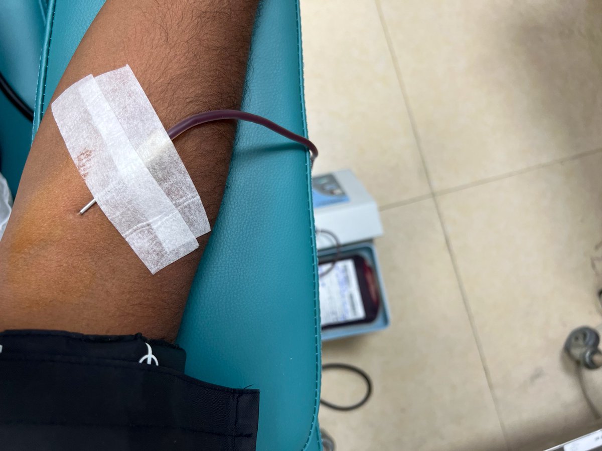 Sharaff__'s tweet photo. Happiness is... Saving Lives 😊 #donationday #happiness
#OneLoveOneBlood #GiveBlood
#ShareLife ❤️ #donateblood 🩸#giveoften #betterworld #peace #maldivesblooddonors #everydropsaves
@mvthalsociety https://t.co/YjgMWfl6Zy