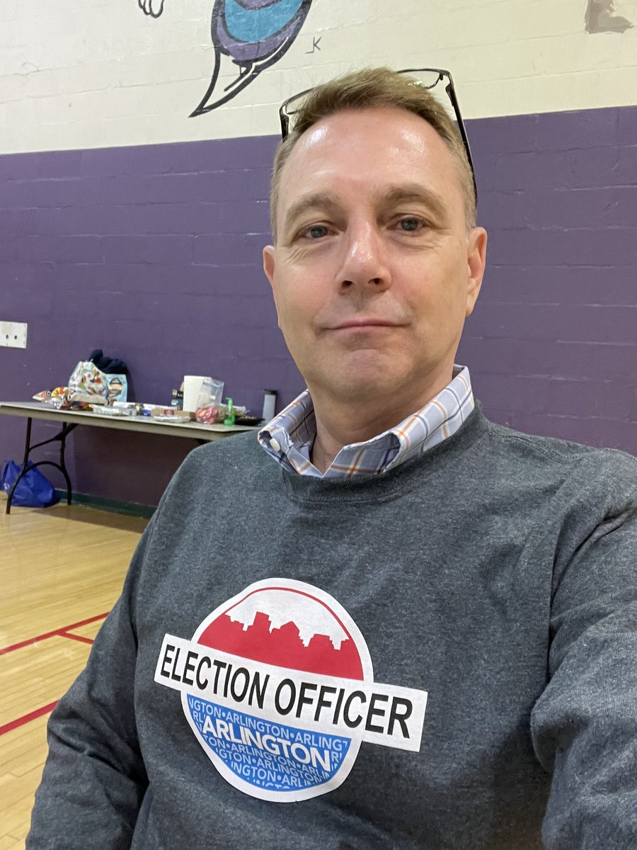fleerey's tweet image. Happy Election Day!! Thrilled to be working the polls again for this 2022 mid-term election!! 
Have you voted yet??