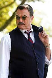 IlVecchioMilan1's tweet photo. Chiamatemi nostalgico: io sono quello che si è visto tutte le stagioni di #MagnumPI P.I con Tom #Selleck quando ero un ragazzo e mi sto sparando ora tutte le 10 stagioni di #BlueBloods sempre con Tom Selleck. https://t.co/9y7sM3ca6T