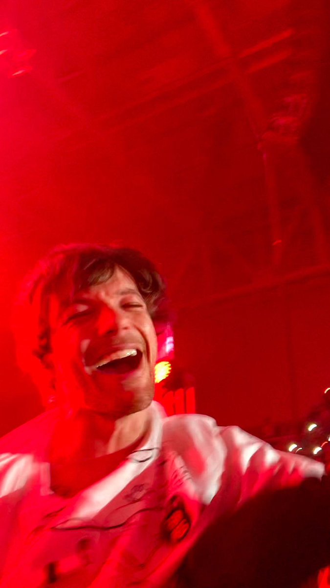 louisinpy's tweet photo. nuestro mood al despertarnos sabiendo que mañana hay feriado y el viernes sale #FaithInTheFuture 
✧🤍 https://t.co/5u4uWqxLfE
