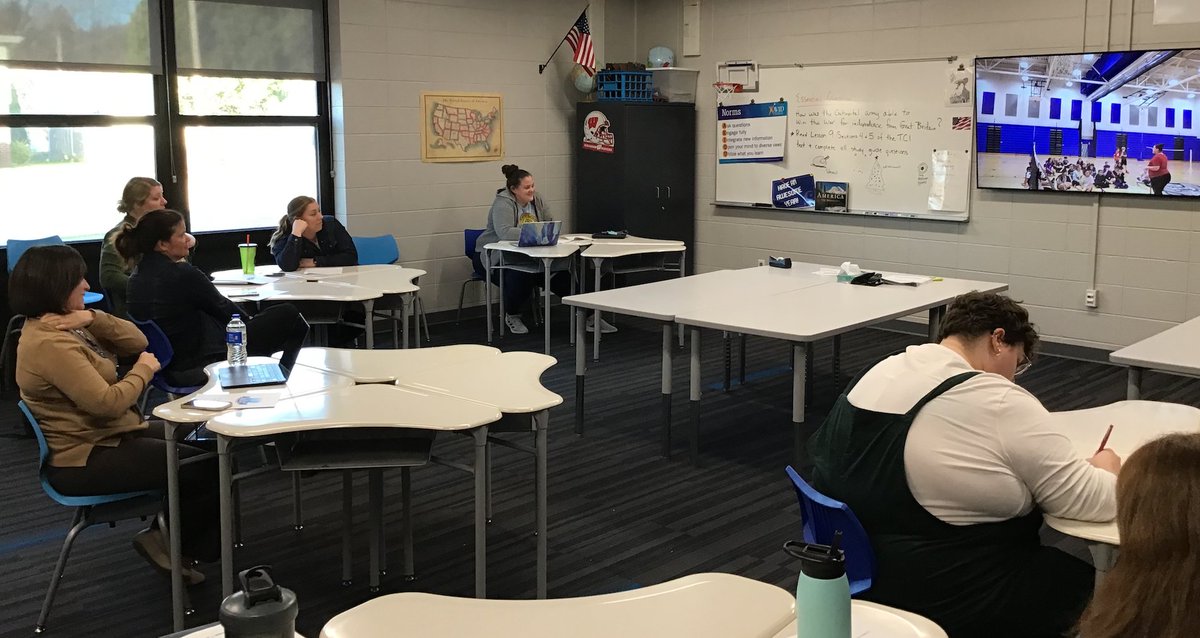 Butler’s Lead Teachers delivered professional development about cognitive apprenticeship on Monday.  Our staff respects &amp; admires these blooming experts in the Gradual Release of Responsibility! Interaction with them is so valued! <a href="/Butler_Bulldogs/">Butler Bulldogs</a> <a href="/Laura_Jennaro/">Laura Jennaro</a> <a href="/waukeshaschools/">Waukesha School Dist</a>