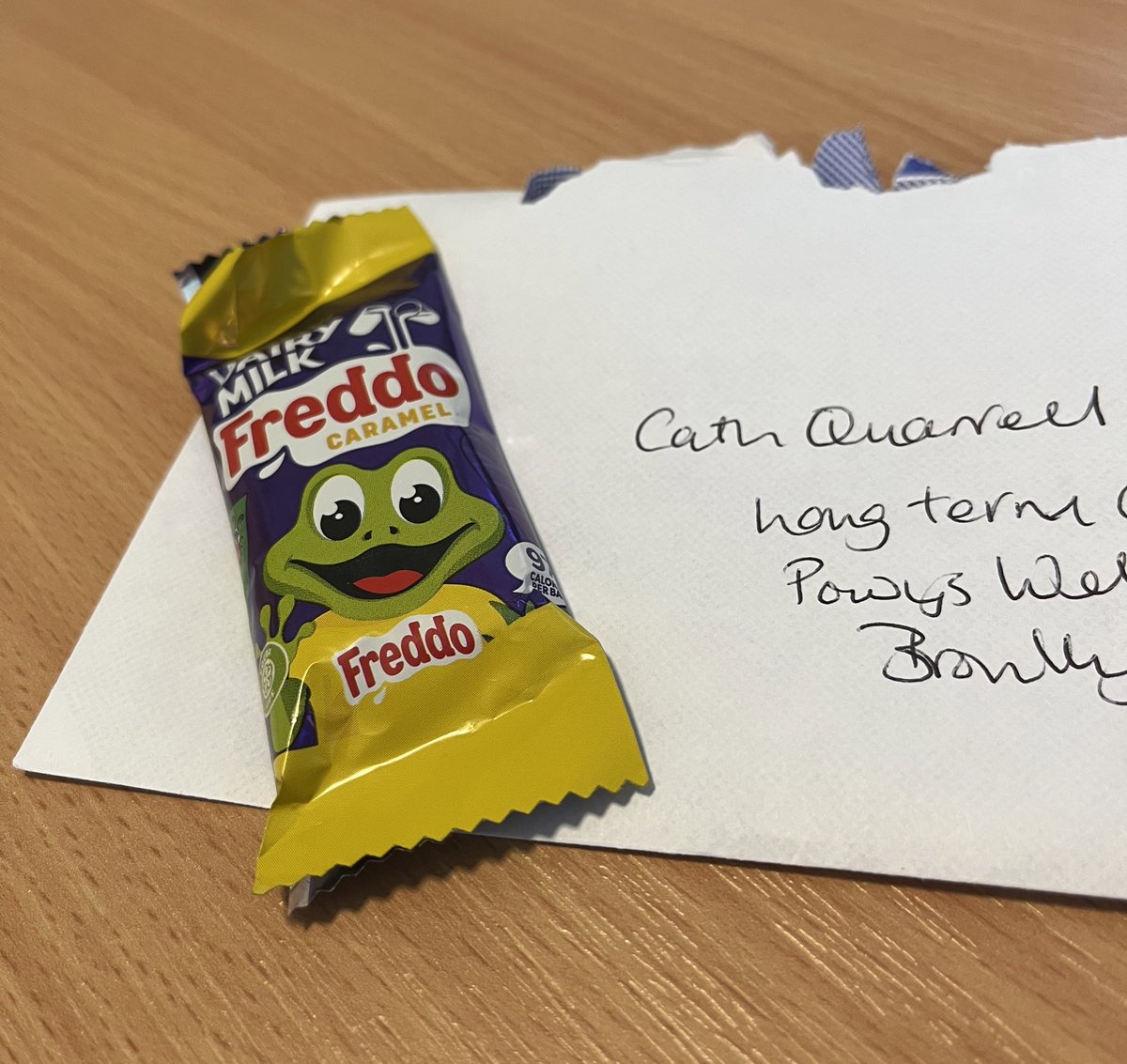 cathquarrell76's tweet photo. Huge thanks to whoever sent me this..a welcome surprise on a miserable morning #freddo #pthb #surpise @PTHBhealth https://t.co/56d1KPvl14