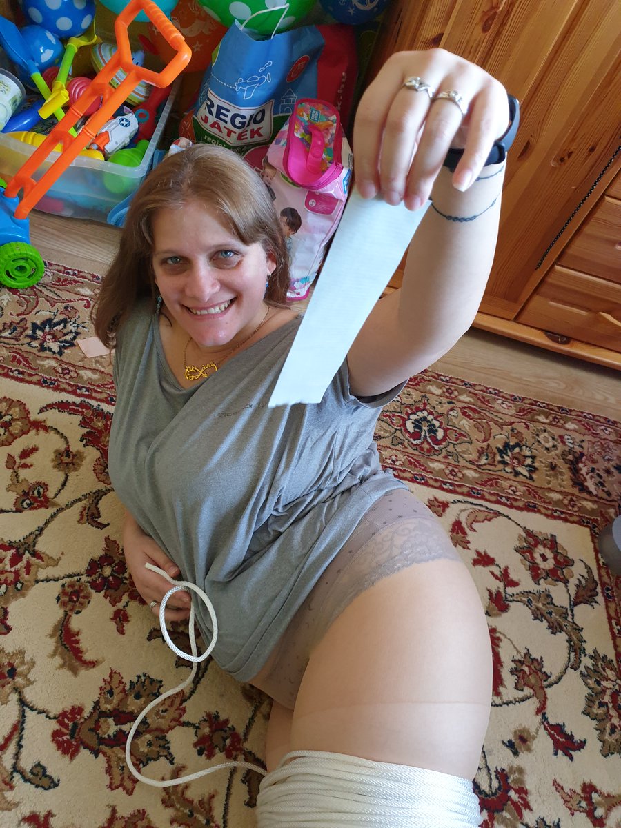 Once upon a time there was a 2021 Christmas... with lots of rope and some tape 😁 😘 Full 28 photo set on OF for only💲3