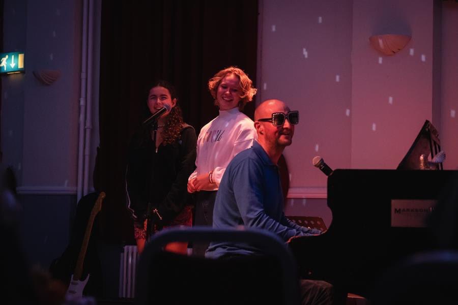 A few moments captured at BDMA’s first Queer Music Night!
🏳️‍🌈🏳️‍⚧️💕