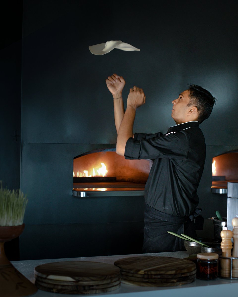 ParkHyattChenn's tweet photo. Watch the journey of our thin-crust pizza before it becomes your guilty pleasure. Here, Chef de Cuisine, Abhijit Bitla, artfully tosses the pizza dough in preparation for a delectable experience.
#TheFlyingElephant #ParkHyattChennai #FunDining https://t.co/iHtWmbcTXO