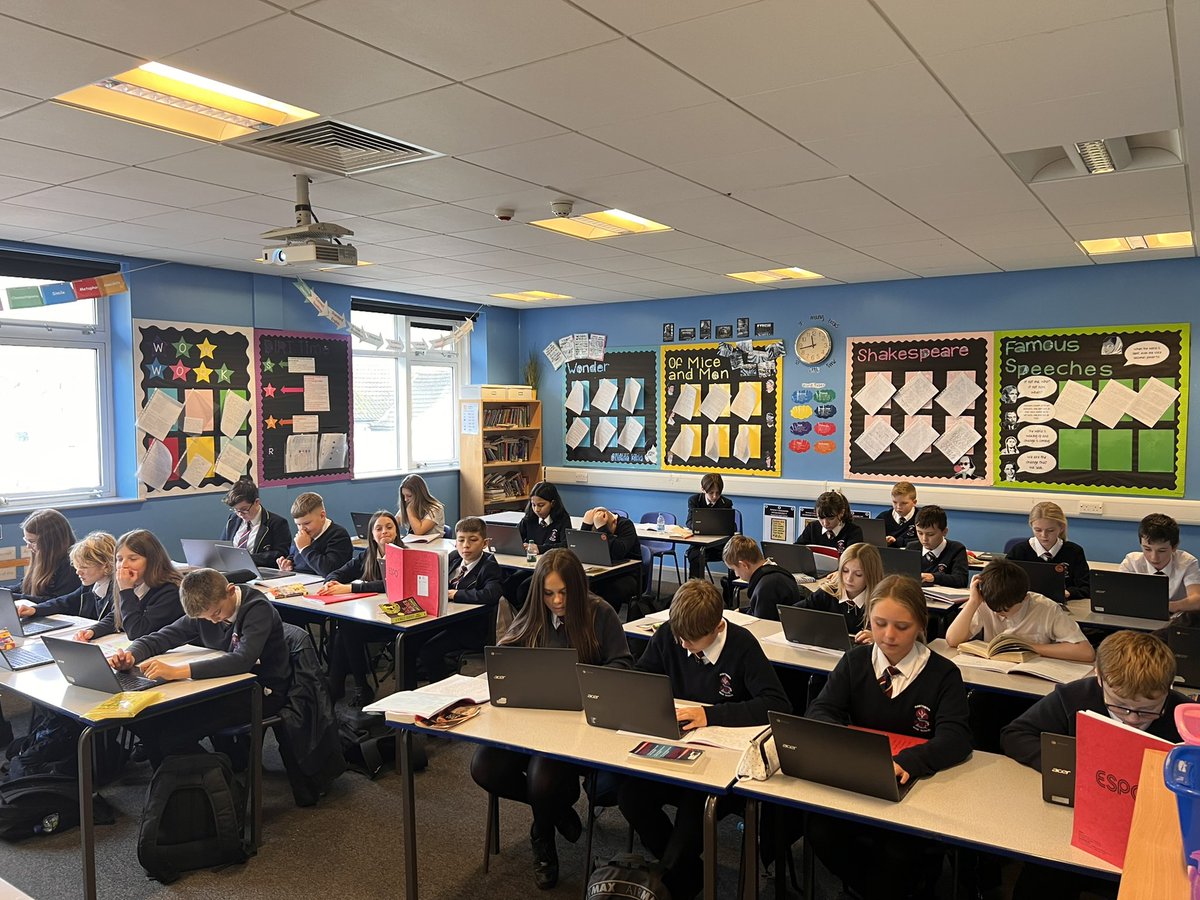 EnglishDeptHHS's tweet photo. Yr7 are working hard completing their DCF assessment this morning 💻 @hawthornhighsch https://t.co/SErcTBPGhw