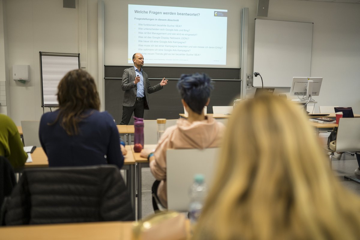 Die #HfWU und ihre #Bachelor-Studiengänge kennelernen! Am 16.11.22 zum #Studieninfotag laden wir alle Studieninteressierten ein, sich vor Ort über das Studium in #Nürtingen und #Geislingen zu informieren. Alle Infos auf hfwu-bachelor.de!