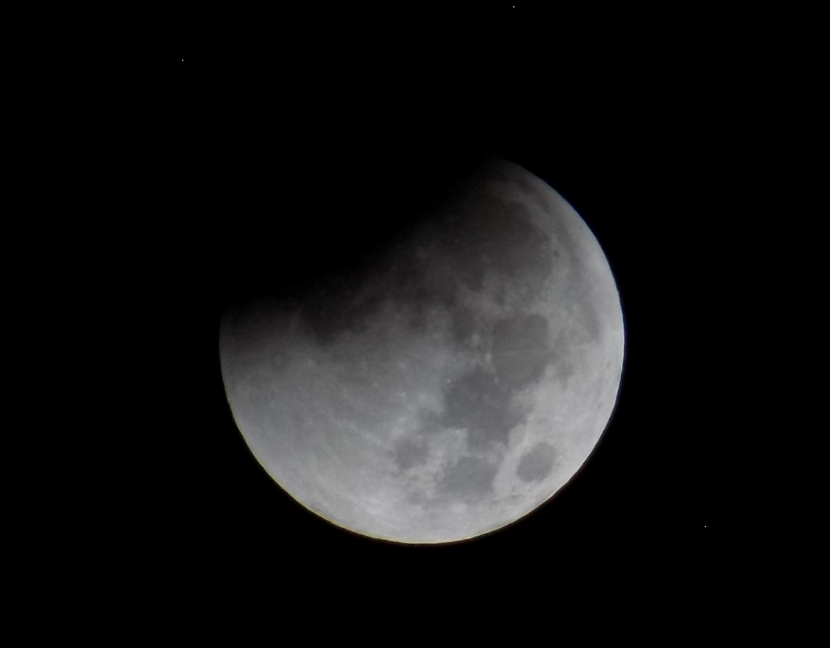 RickyrichZS's tweet photo. 2022 Fall Lunar Eclipse

#Lunareclipse #Moon #Eclipse #2022Eclipse https://t.co/eLFb4oPxHU