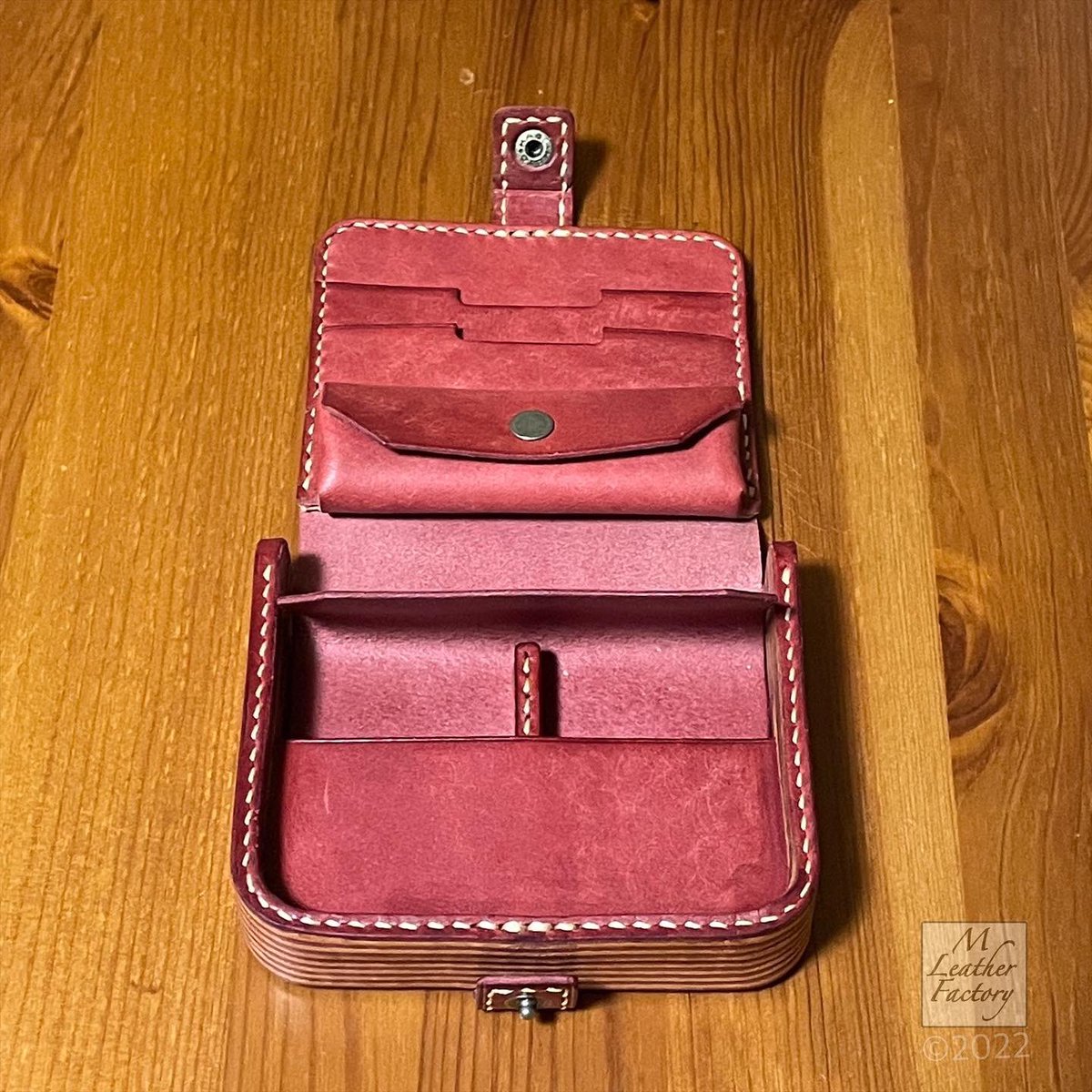 MLeatherFactory ¨̮ 〜🪡手縫いの革小物〜 tweet media
