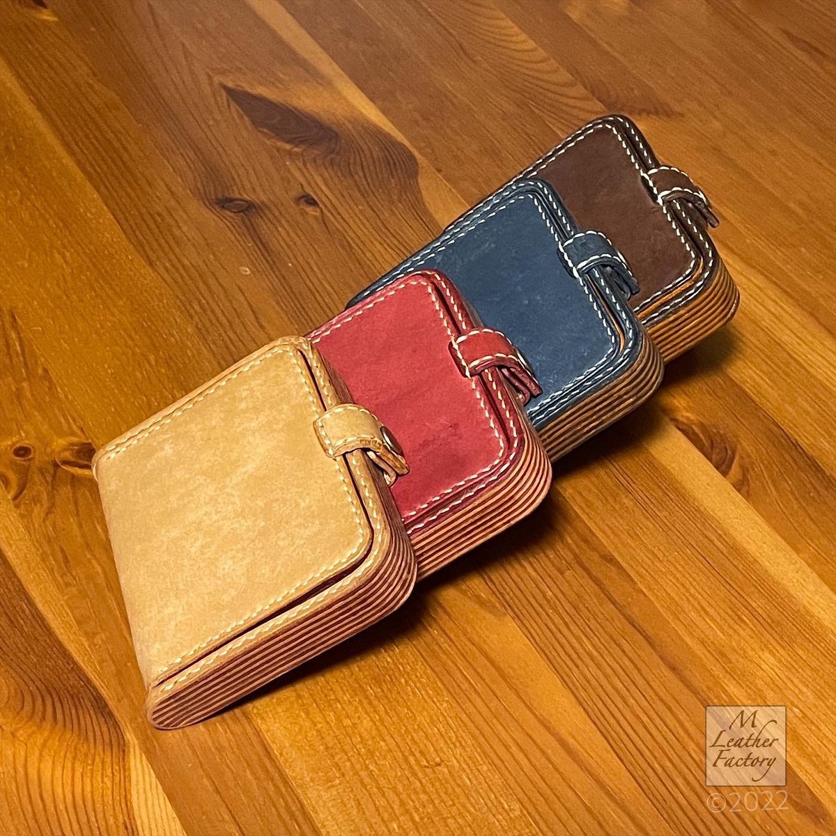 MLeatherFactory ¨̮ 〜🪡手縫いの革小物〜 tweet media