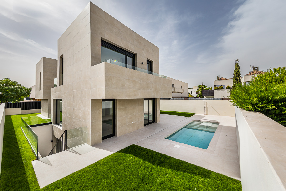 Vivienda unifamiliar construida bajo el estándar #passivhaus en Madrid.
Otro gran proyecto de los amigos de #PAEE