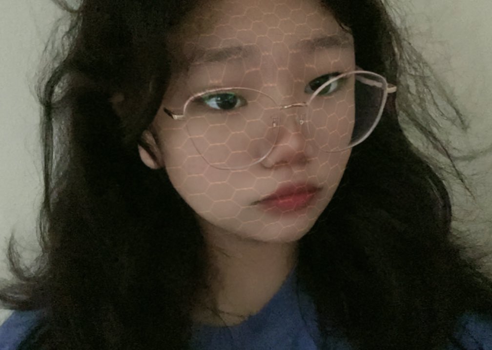 old photo since too tired to take a new one.

#ENSD #ENGENESelcaDay  #ENHYPEN_NIKI  #NIKI