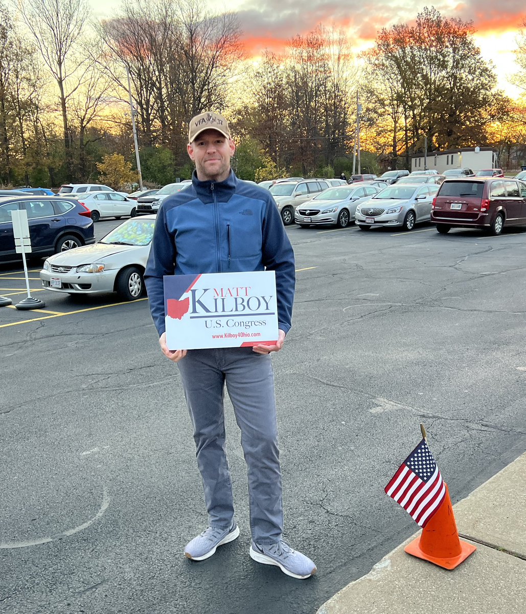 mattkilboy's tweet photo. It’s a beautiful morning to cast a vote to save our Democracy. https://t.co/GvCUdT1f0Y