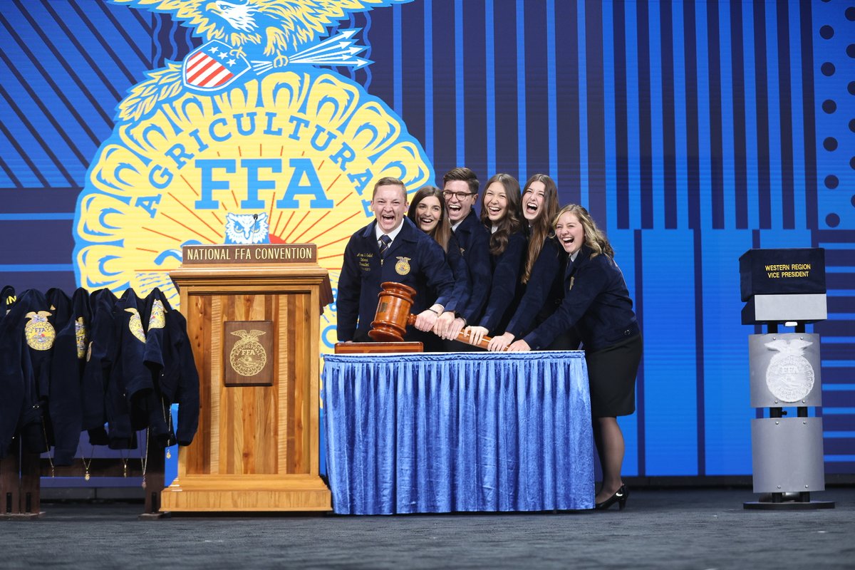 AHSNCState's tweet photo. After 26 years, North Carolina has a representative as a National FFA Officer. MacKenna Clifton, a junior studying #ageducation, now serves as the Southern Region VP. Read about the momentous occasion➡️ https://t.co/QWkaRwnLZd
#ffa22 #ncstateahs #ageducation #ffaconvention https://t.co/e1anjuRy0S