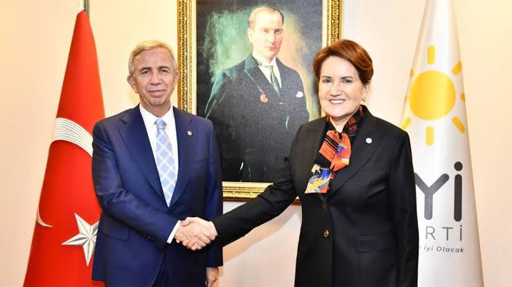 Barış Yarkadaş, Meral Akşener'in Mansur Yavaş'a adaylık çağrısında bulunduğunu söyledi.

Destekleyenler kimler 💪

#mansuryavas