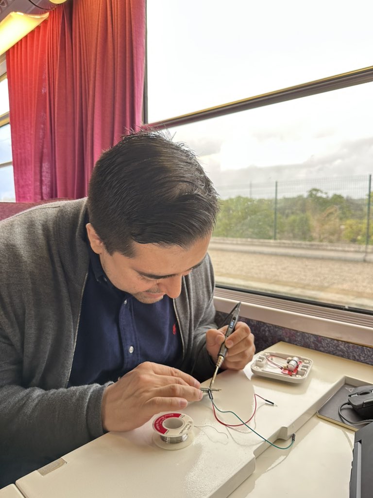 Joey Hiller 🎈 (@jhiller) on Twitter photo The #HeliumTrain Hackathon is on the move! The #HeliumTrain Hackathon is on the move!
