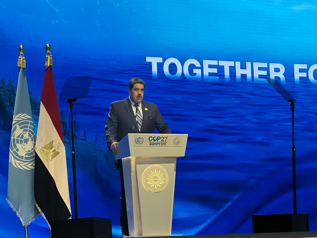 CapitanEscalon's tweet photo. El Presidente @NicolasMaduro en el marco de la #COP27 en Sharm El-Sheikh, dio un extraordinario discurso por la salvación de nuestro planeta y la humanidad, invitando a esforzarnos más para frenar el cambio climático que ha venido afectando al mundo durante los últimos años. https://t.co/okc5IMt6O4