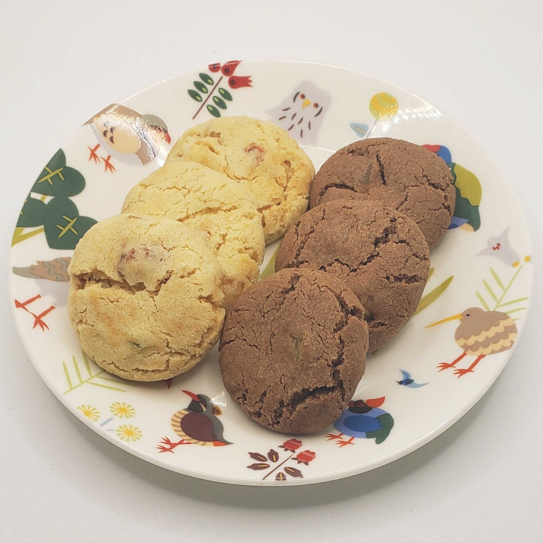 Alflayla 11月10日販売開始のお菓子は秋の北欧特集 秋らしいお菓子を加えた 秋のフィーカセット 税込 972 と ごろごろフルーツドロンマル 税込 648 の2種が登場です 詳細はツリーにて T Co Xvzdqgglv4 Twitter