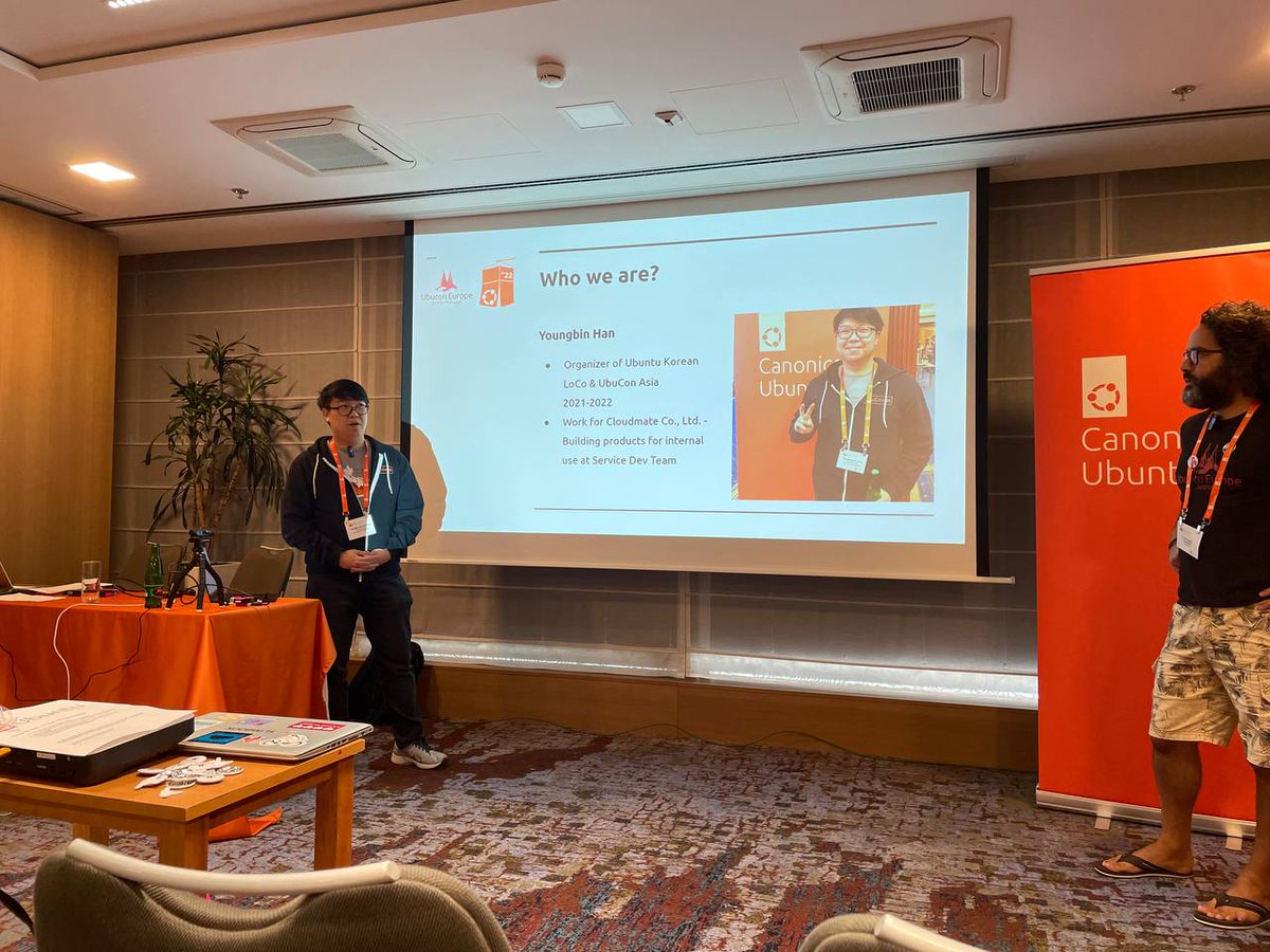 청중 많이 없긴 했지만 발표 즐겁게 잘 마쳤습니다 :) #UbuntuSummit