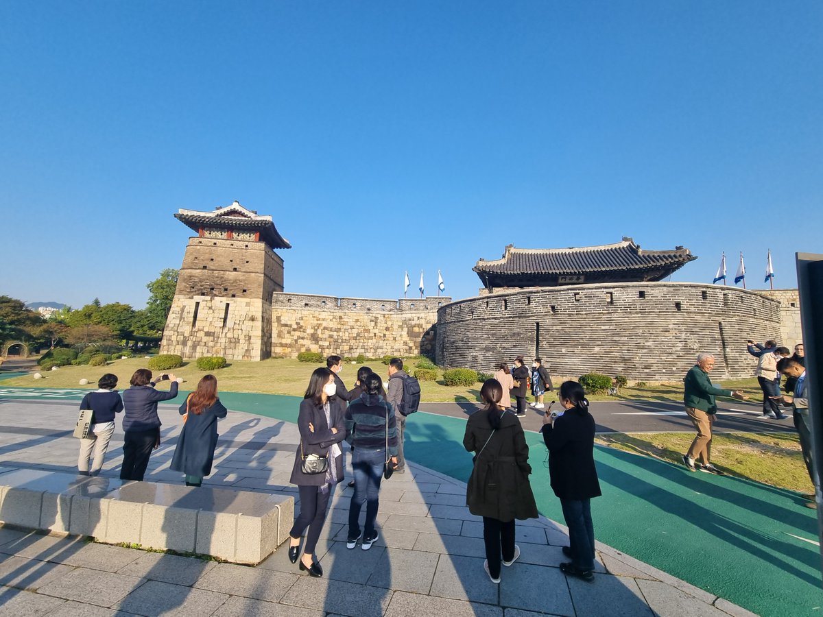 What are the benefits of #heritage to people? 

Mara de Groot <a href="/Mararch/">Mara de Groot</a> <a href="/LDEHeritage/">Global Heritage & Development</a> discussed this with #WorldHeritage site managers and academics from all over the world during the #PNCForum in #Suwon, Korea 🇰🇷 on 10-12 Oct 2022 ➡️bit.ly/3teWdmG

<a href="/ICCROM/">ICCROM</a> <a href="/IUCN/">IUCN</a>
