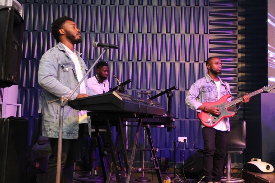 HODlive's tweet photo. Psalmos came with a whole vibe! 💃💃💃💃💃💃
What a moment!
.
.
.
.
.
.
.
.
.
#thanksgiving #thanksgivingservice #rccgworldwide #rccghodlive #hodlive #jeanspraise #november #novemberthanksgiving #novembertheme #jesusislord https://t.co/ErXGfupiso