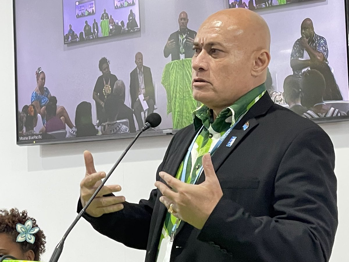 ForumSEC's tweet photo. Secure urgent interim funding for Loss and Damage recognising the special needs of #SIDS because waiting is not an option, Pacific climate champion Hon Seve Paeniu tells side event audiences #implementationCOP https://t.co/L3JkLkLOpq