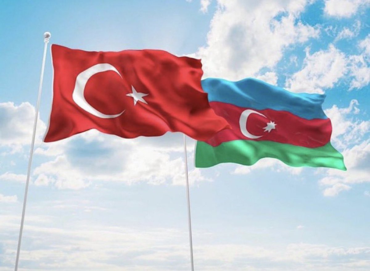Kardeş Azerbaycan’ın Zafer Günü kutlu olsun. 44 günlük savaşta toprağa düşmüş şehitlerimize rahmet, tüm dünya Türklüğünün kardeşliği daim olsun. Biz Türkiye olarak her daim kardeşlerimizin yanındayız.