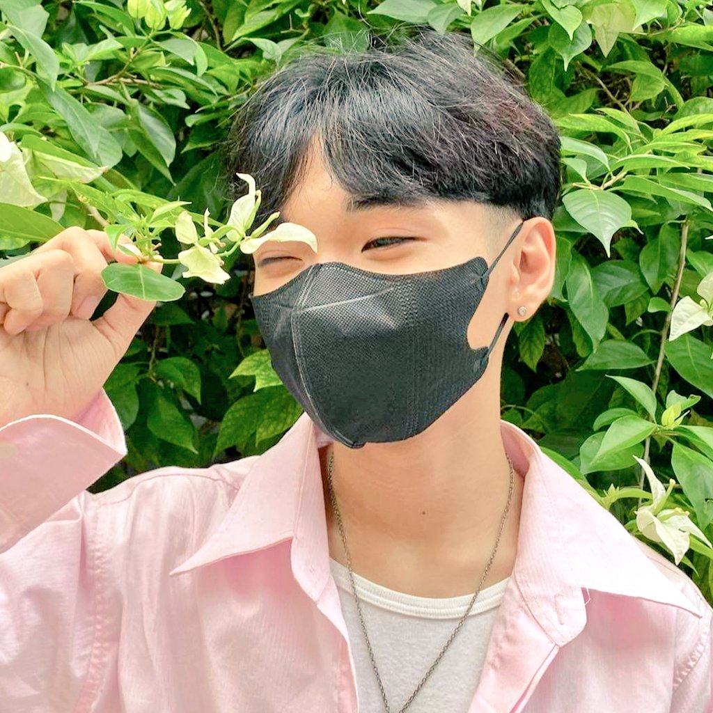 we can still make the whole place shimmer. 

#ENSD #ENGENESelcaDay #SUNOO #ENHYPEN #ENGENE <a href="/ENHYPEN_members/">ENHYPEN</a> <a href="/ENHYPEN/">ENHYPEN OFFICIAL</a>