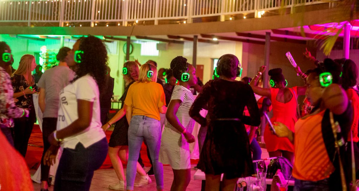 nextradio_ug's tweet photo. #SilentDiscoXperience🎧 | #DenimEdition👖

SAVE THE DATE: 🗓️19th Nov. 2022 | Time 8:00pm

💽🎛💽 Good Vibes from :
@DjNyowe ,@Benondeejaywa, @DjBlack256  and @DjG_Low 

🎟🎫 Tickets:
Ordinary: 30K | VIP: 50K | VVIP: 500K

CC: @TangaFx

#NextRadioUg &amp; @AfroMobileug https://t.co/l2cpXLDWhj