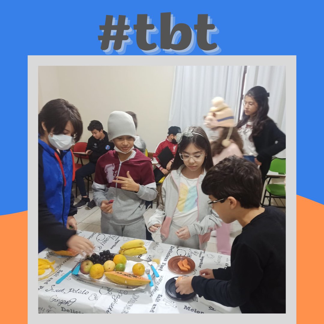 GlassSchool's tweet image. #tbt de hoje com a nossa professora Carol Botelho, tendo aula de frutas com nossos alunos! 😍

#dicaGlass #LearningIsFun #StudyEnglish #AprendaInglês #CursodeInglês #ProgramaBilíngue #VitóriadaConquista #since1995