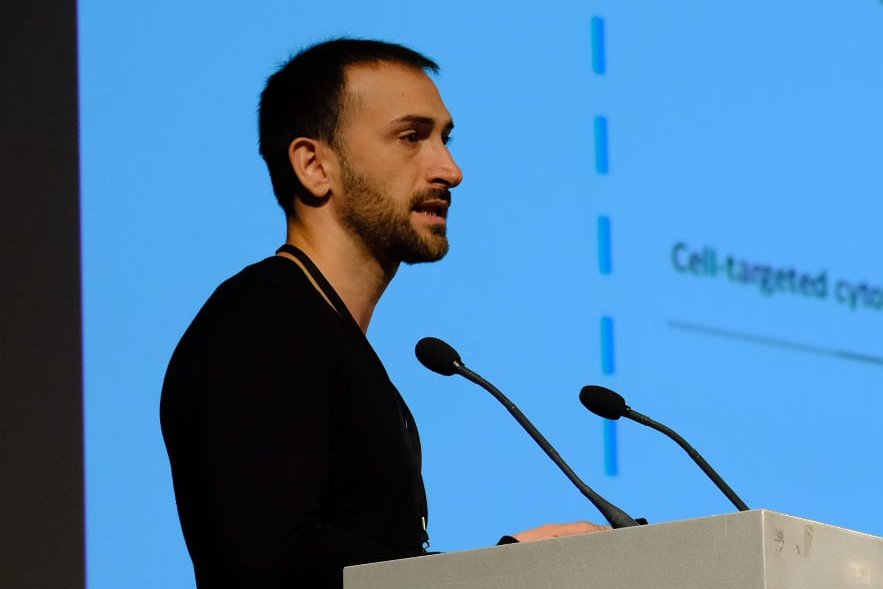 Nanbiosis's tweet photo. Very nice talk at #JornadasBBN by #UgutzUnzueta (@goaiibsantpau) on Site-directed conjugation of multivalent protein nanomaterials for #precisionmedicine of #cancer (#NANOLINK) With #nanbiosisexpertise of 3 @nanbiosis units:
U18 Nanotox, U1 PPP and U29 Oligonucleotide
#ICTSNews https://t.co/cGZgaopNvQ