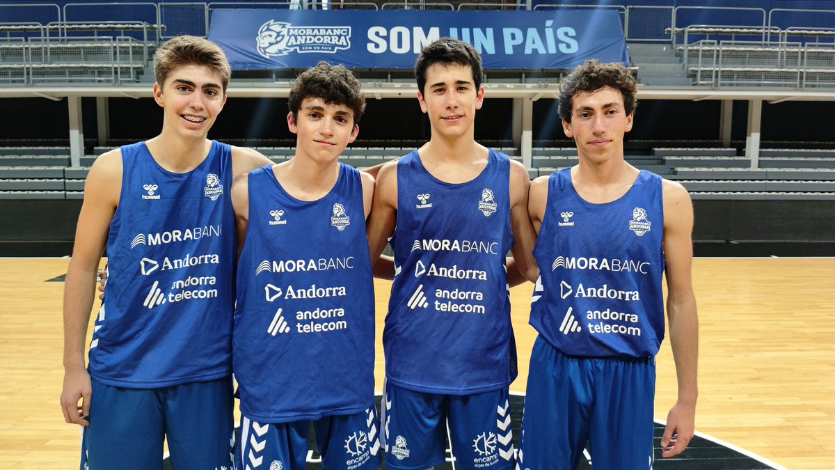 morabancandorra's tweet photo. 🏀🔥🔝
Aquesta setmana els jugadors de la base Cerni Viñas, Ignasi Armengol, Hugo Gauthier, David González s'entrenaran amb el primer equip. Avui han començat.

#SomUnPais #MaiPor https://t.co/3b9q7EvMZI