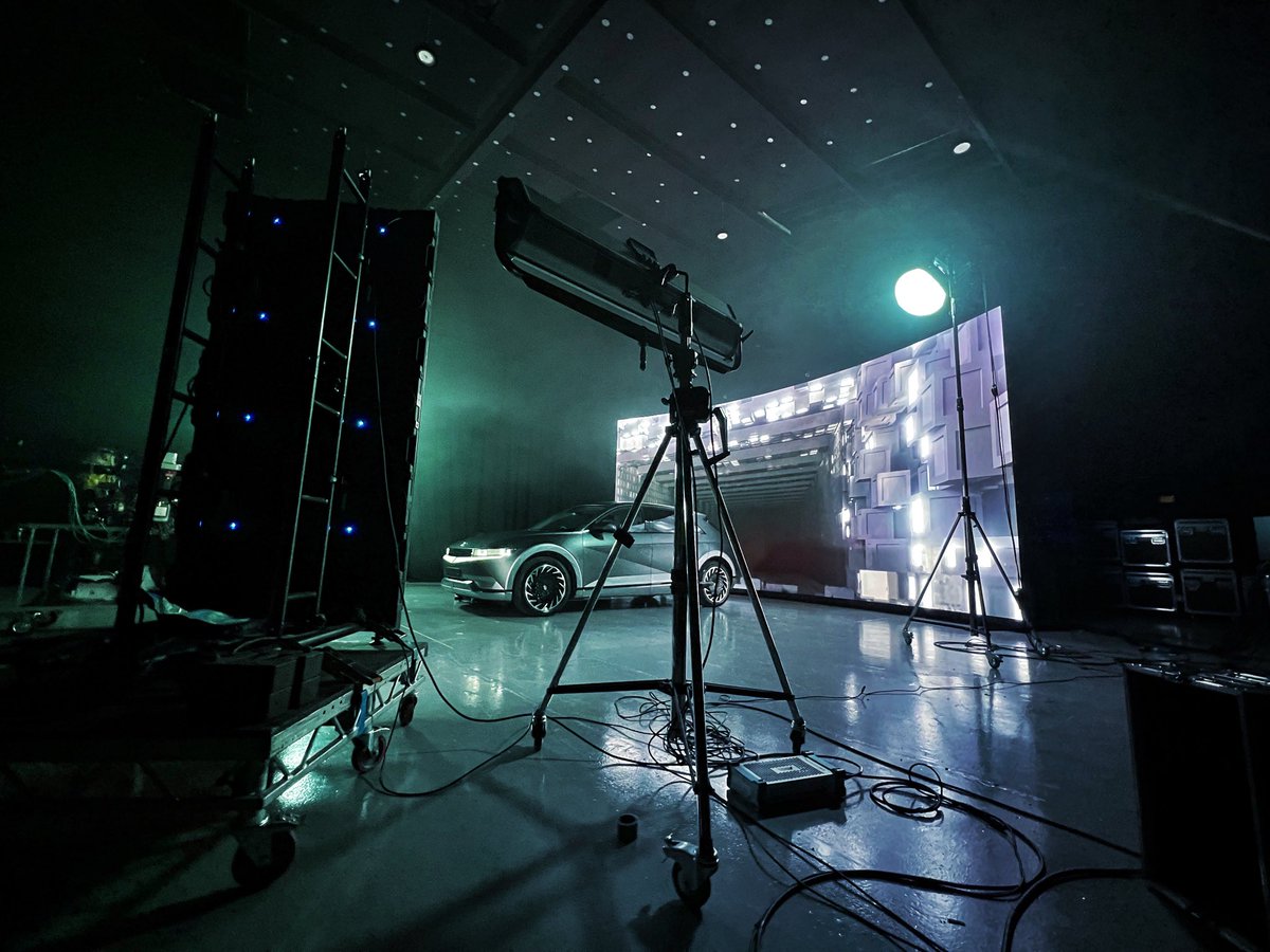 activrightbrain's tweet photo. Last week, I spent quality time with the @Hyundai_Global #IONIQ5. I worked with the brilliant @pathwayxrstudio team to celebrate great #design &amp; #tech in a world of ‘normal’.

This week, behind the scenes. Next week… the art of 5.

#cars #mobility #Hyundai #EV #IoT #innovation https://t.co/uwn8O6s1dt