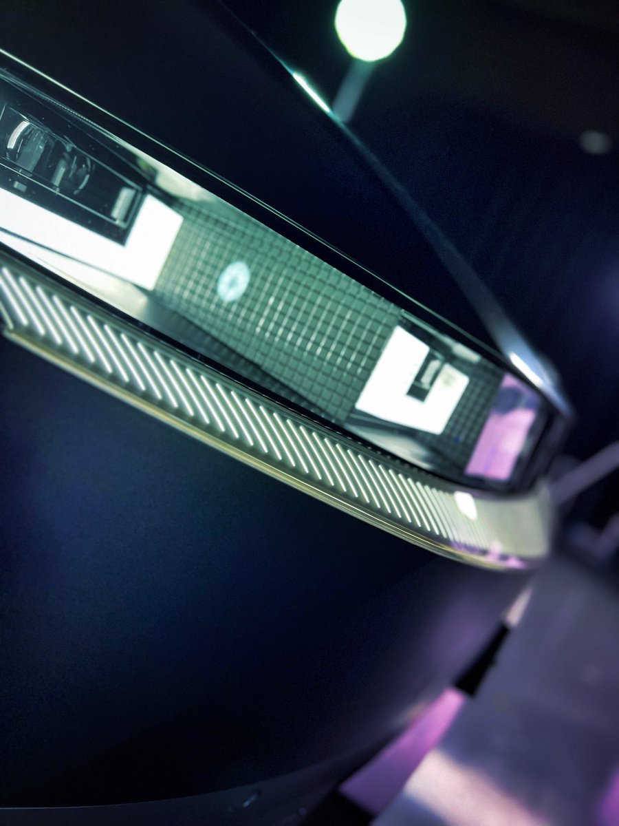 activrightbrain's tweet photo. Last week, I spent quality time with the @Hyundai_Global #IONIQ5. I worked with the brilliant @pathwayxrstudio team to celebrate great #design &amp; #tech in a world of ‘normal’.

This week, behind the scenes. Next week… the art of 5.

#cars #mobility #Hyundai #EV #IoT #innovation https://t.co/uwn8O6s1dt