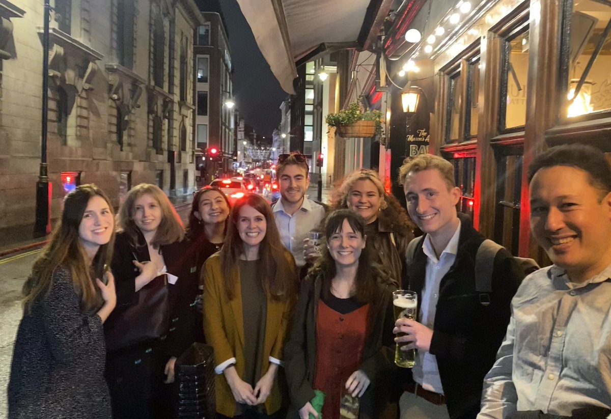 bakewellgroup's tweet photo. A full turnout for the @RoySocChem Dalton Southern Meeting yesterday and our first lab photo of the year @ra_musgrave @PughChemistry @imo_squire  @leapinglils @kclchemistry https://t.co/7IYfCwpNTB