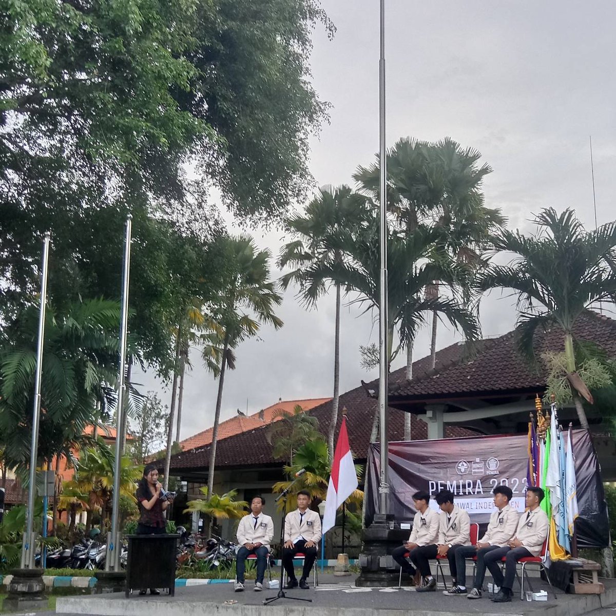 MandiriPNB's tweet photo. Suarakan Aspirasi Mahasiswa Melalui Kampanye Terbuka Pasangan Calon Ketua dan Wakil Ketua BEM Tahun 2022/2023 

Salam Persma!

Jumat, (04/11/2022) telah dilaksanakan Kampanye Terbuka Calon Ketua Umum dan Wakil Ketua Umum Badan Eksekutif Mahasiswa (BEM) di Lapangan Akademik PNB https://t.co/GgOIGX5b4s