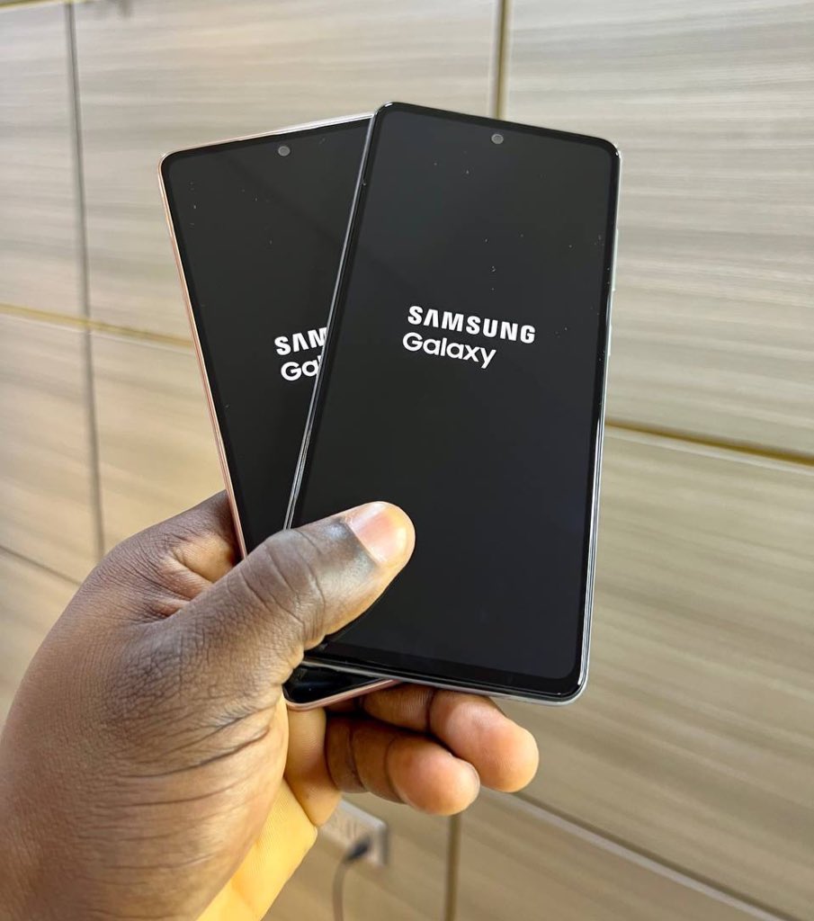 elitecomtech1's tweet image. Open Box without Carton Samsung Galaxy A53 (6+128) going for N215,000
Call or WhatsApp Elite ComTech +2348075837845 #EliteGadgets
#EliteSmartphones #EliteComTech #Elite
#EliteDeyForYou