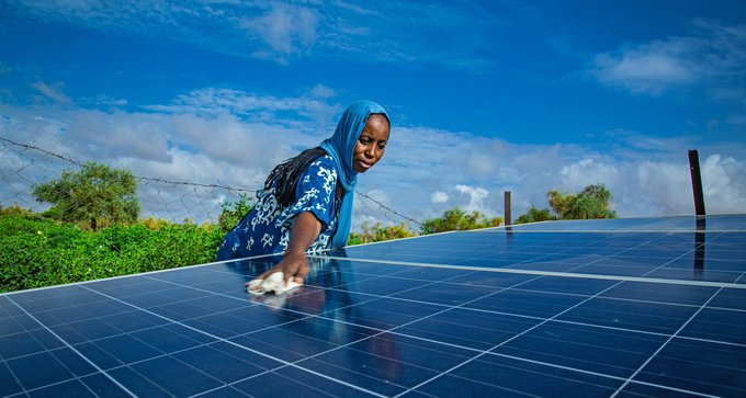 "In place of despair needs to come the making of critical decisions."

Don't miss @RightsSaidFred's editorial for <a href="/SDG_Action/">SDG Action</a>.

With urgent #climate negotiations underway at #COP27, he discusses the choices we face + the serious consequences of inaction.

sdg-action.org/walking-the-pa…