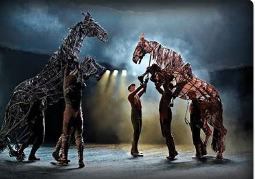 BennRobena's tweet photo. War Horse     Puppet war horse, lifelike https://t.co/IBBR0Z7xKG