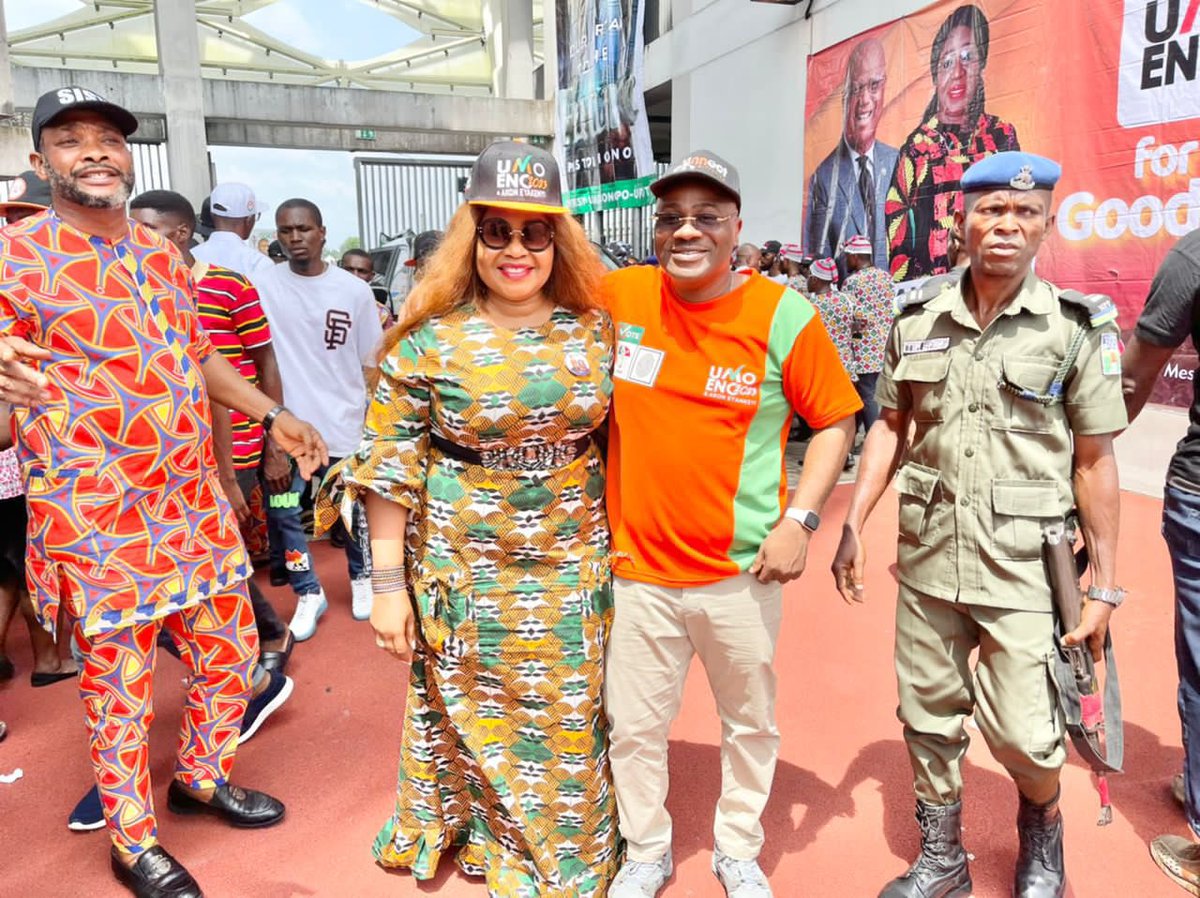 de_updates's tweet photo. CONNECTING THE DOTS!

Connect Initiative, the largest political support group in Nigeria is on ground to show uncompromising solidarity to its principal, Pastor Umo Eno

 #UmoEnoDeclares https://t.co/XAuFIw46Pq