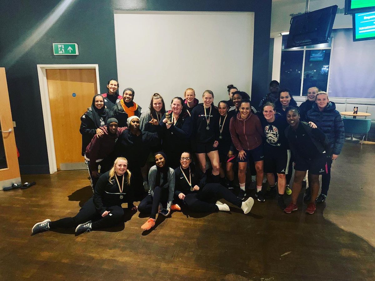 FemaleFootballFives tweet media