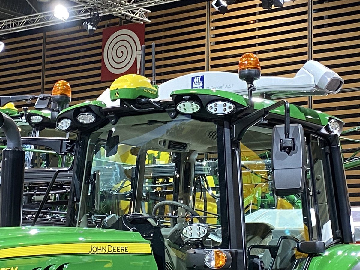 MichaelLepelley's tweet image. ▶️ retrouvez nous sur le stand @JohnDeere hall5B pour parler pilotage et #modulation de l’azote #atfarm #NSensor