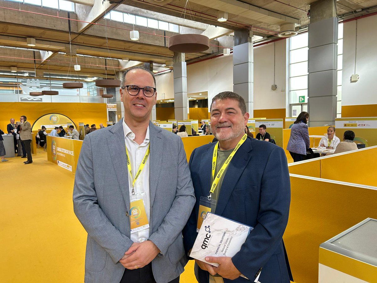 QUIMACOVA's tweet photo. 🔵 Nuestro secretario general, Francisco Javier Cortés, y nuestro director, Jesús Carretero, han asistido a la inauguración del Congreso Go Global para establecer una línea de colaboración en el marco del servicio #INTERQUIM.
➡️ https://t.co/bK4IVp5s4w https://t.co/3xeqblaz0h